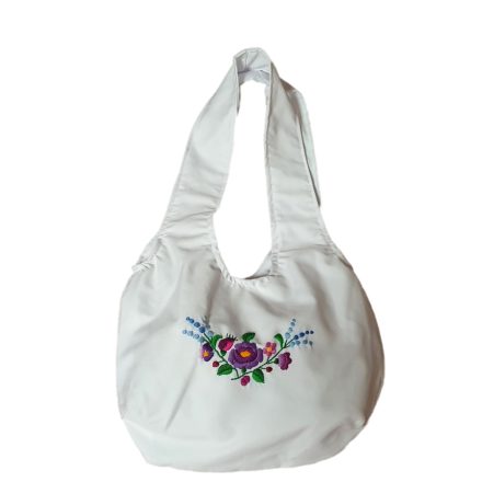 Női hímzett táska kalocsai mintával (fehér)