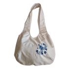 Női hímzett táska matyó mintával (fehér) | kék hímzéssel