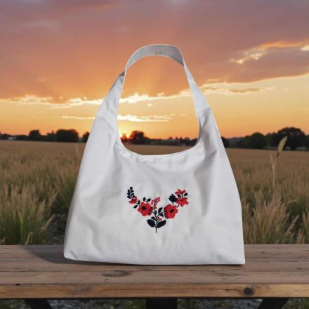 Virág mintás kézi hímzésű válltáska – magyar kézműves